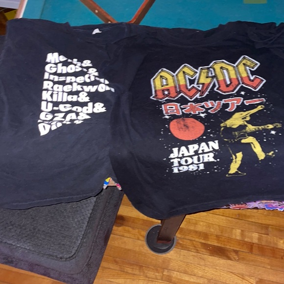 Two brand new shirts - Picture 1 of 3